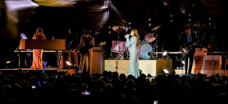 Florence + The Machine libera single 'My Love'