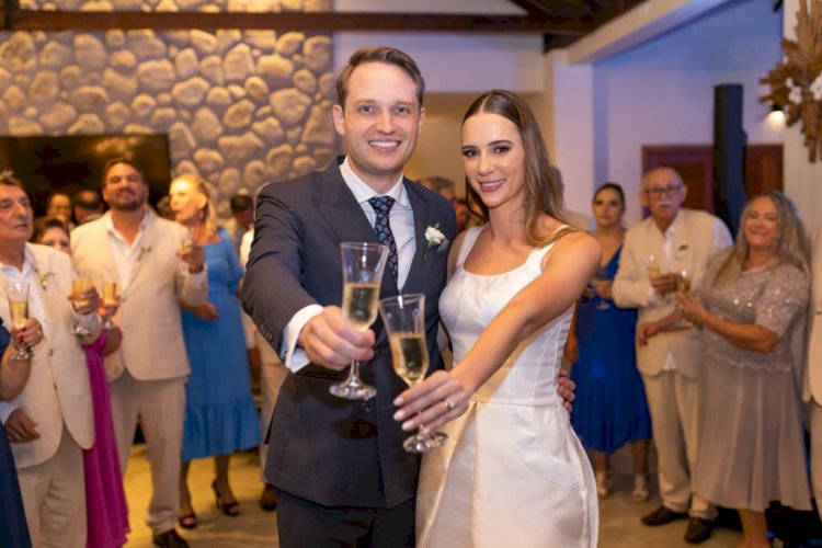 Niklas Frassa e Caroline Isabelle, casal internacional