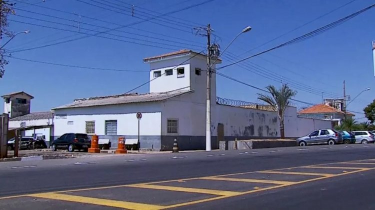 Mães e esposas reclamam de descaso no Presídio do Aclimação