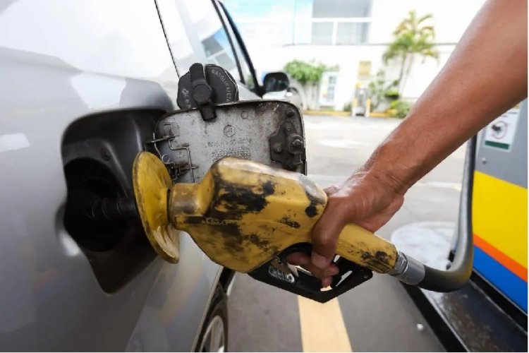 Gasolina deve ficar mais cara a partir de hoje nos postos em Minas