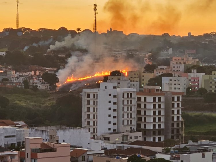 Incêndios em matagais urbanos de Passos começam mais cedo neste ano
