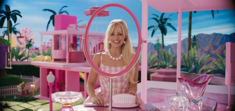 ‘Barbie’, filme que é feito para todo mundo ver, chega no Roxy