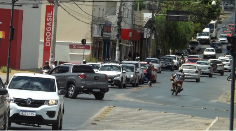 Frota chega a 240 mil automotores em Montes Claros