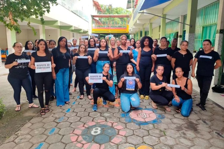 Agressão à professora gera protesto