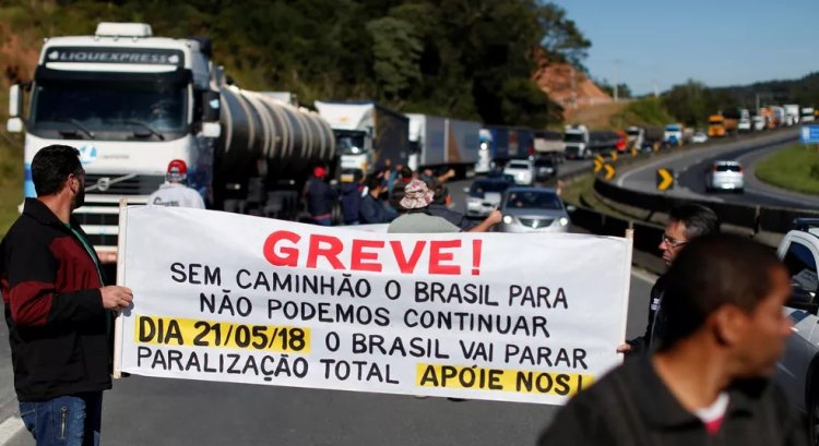 Em 2018, greve dos caminhoneiros parou o Brasil por 10 dias