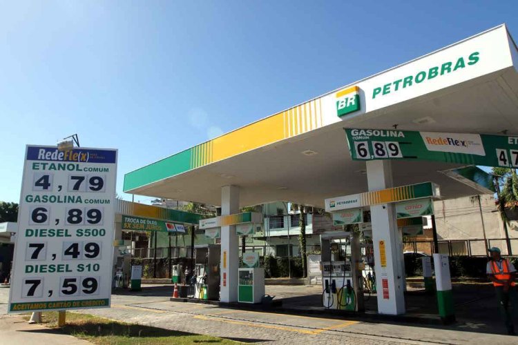 Preço da gasolina e diesel chega a R$ 6,09 em postos de Passos