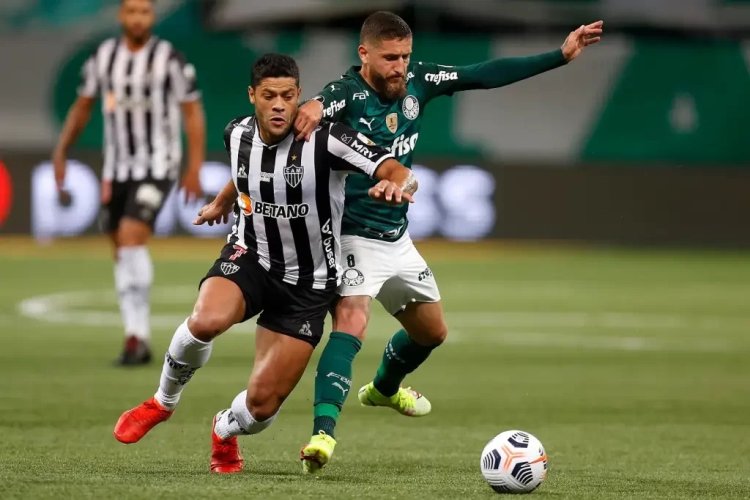 Palmeiras encara o Atlético para colar no Botafogo