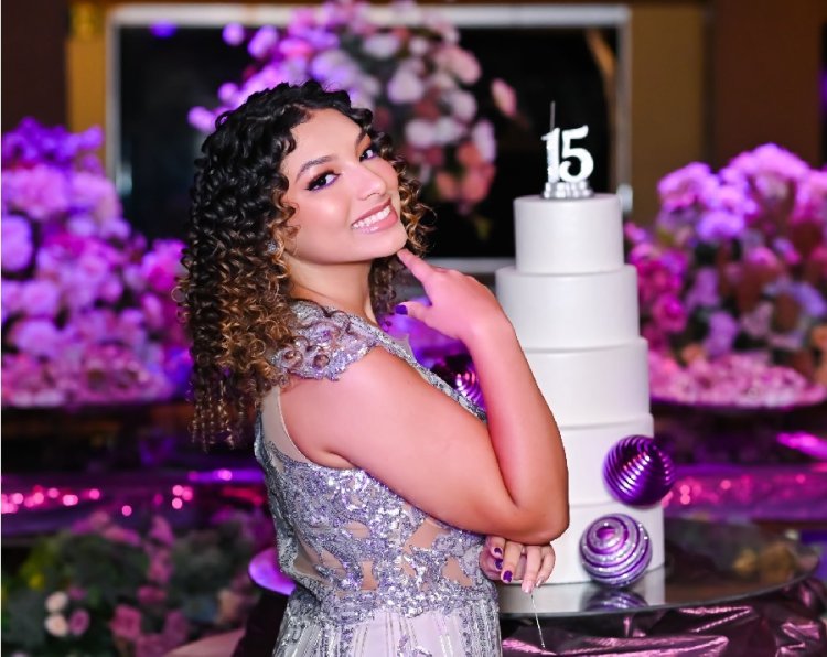 Lavynia tem sua festa de debutante