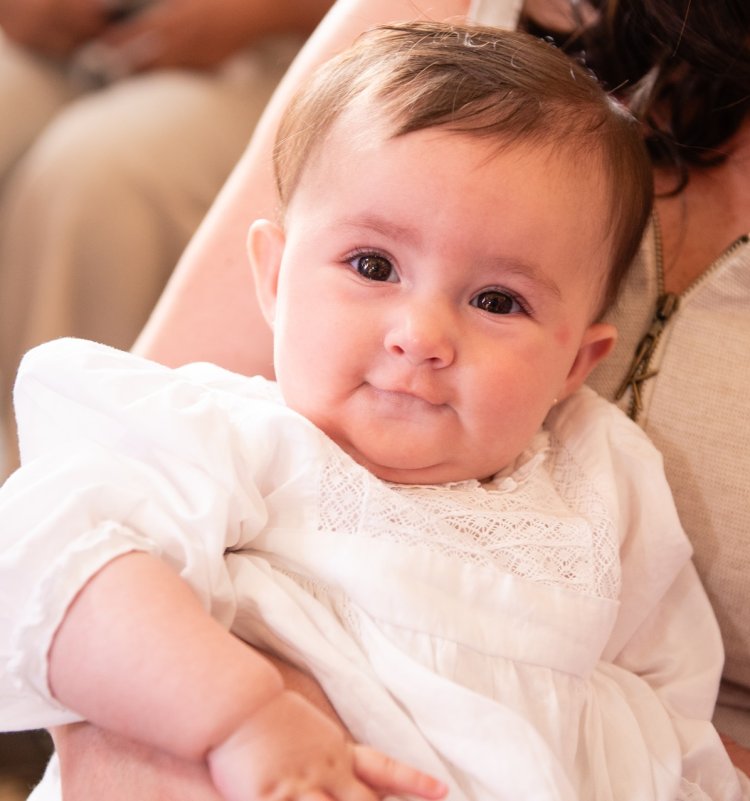 Ana Luísa na cerimônia de batismo