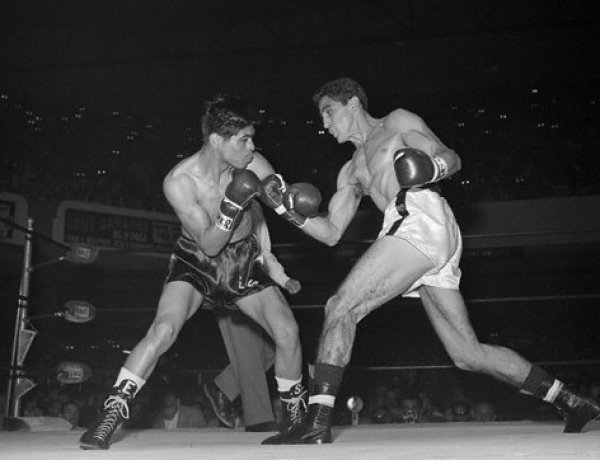 Em novembro de 1960, Eder Jofre sagrava-se campeão mundial de boxe