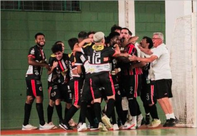 Passos Futsal vence Lavras e decide título em casa na sexta