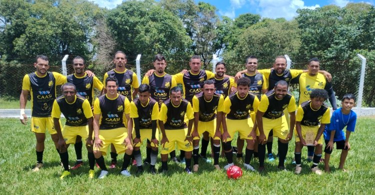 Time de Passos lidera torneio de futebol em Pratápolis