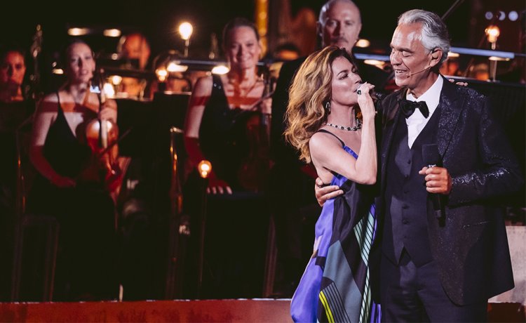 Ana Hickmann apresenta o especial de fim de ano com Andrea Bocelli