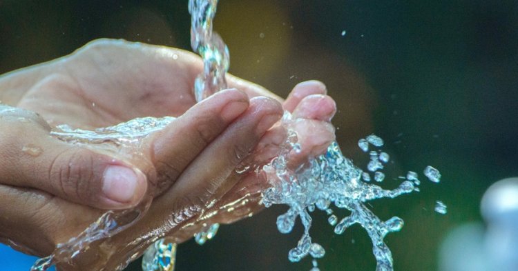 Com onda de calor, consumo de água em Passos aumenta em 14%