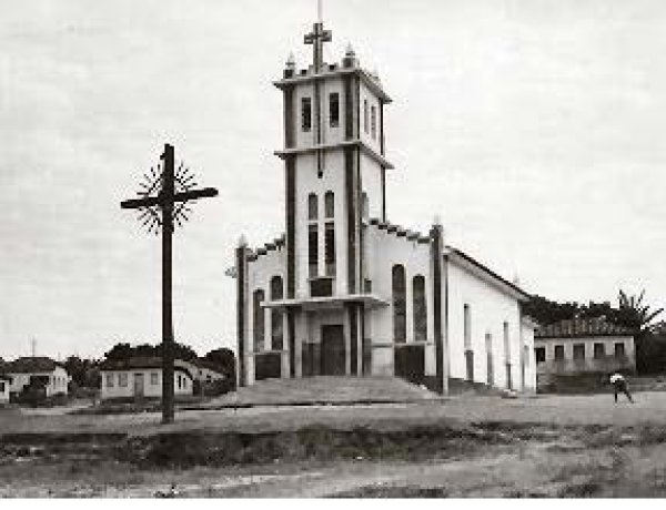 Em março de 1958 a cidade de Passos ganhava a Capela de Fátima