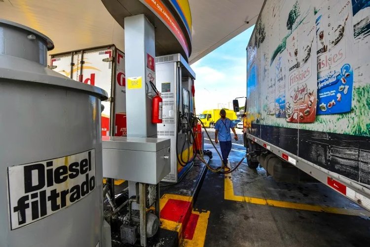 Preços médios da gasolina e etanol têm queda em Passos